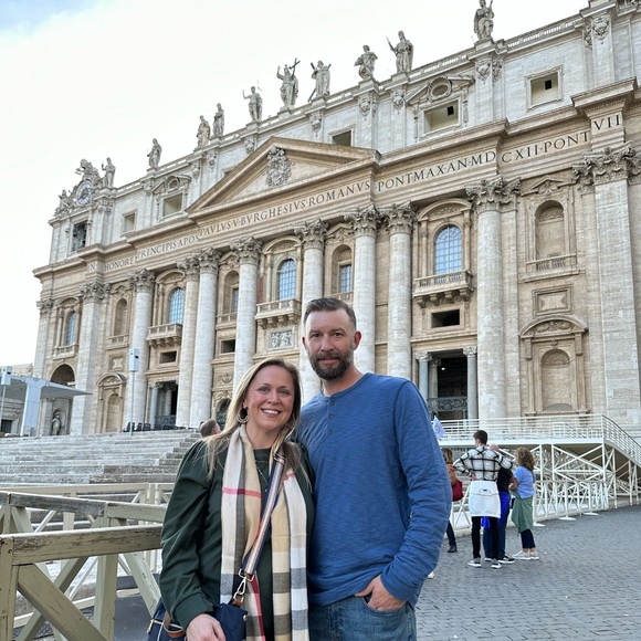 Meet your Posher, Vicky - Picture 2 of 5